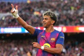 Lamine Yamal Hits Hat-Trick as FC Barcelona Thrash Villarreal CF to Stay Top