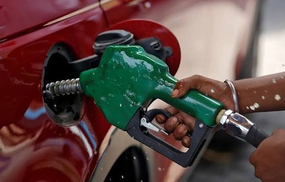 India’s E20 Fuel Rollout Sparks Backlash as Drivers Report Engine Woes, Lower Mileage