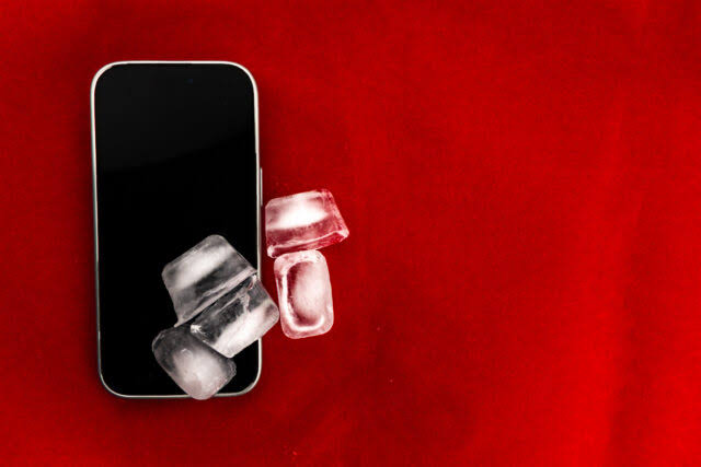 Apple Explains Removal of ICE Tracking Apps, Citing Agent Safety Concerns
