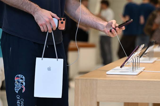 Apple Hit With $5.7 Billion Patent Bill Over iPhone Vibration Technology