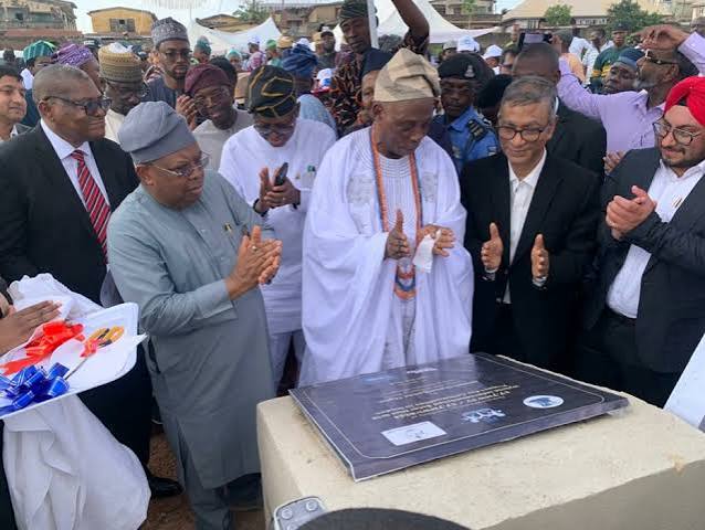 Oyo Gets 17.7MW Mini-Grids As Power Minister Rules Out Tariff Hike